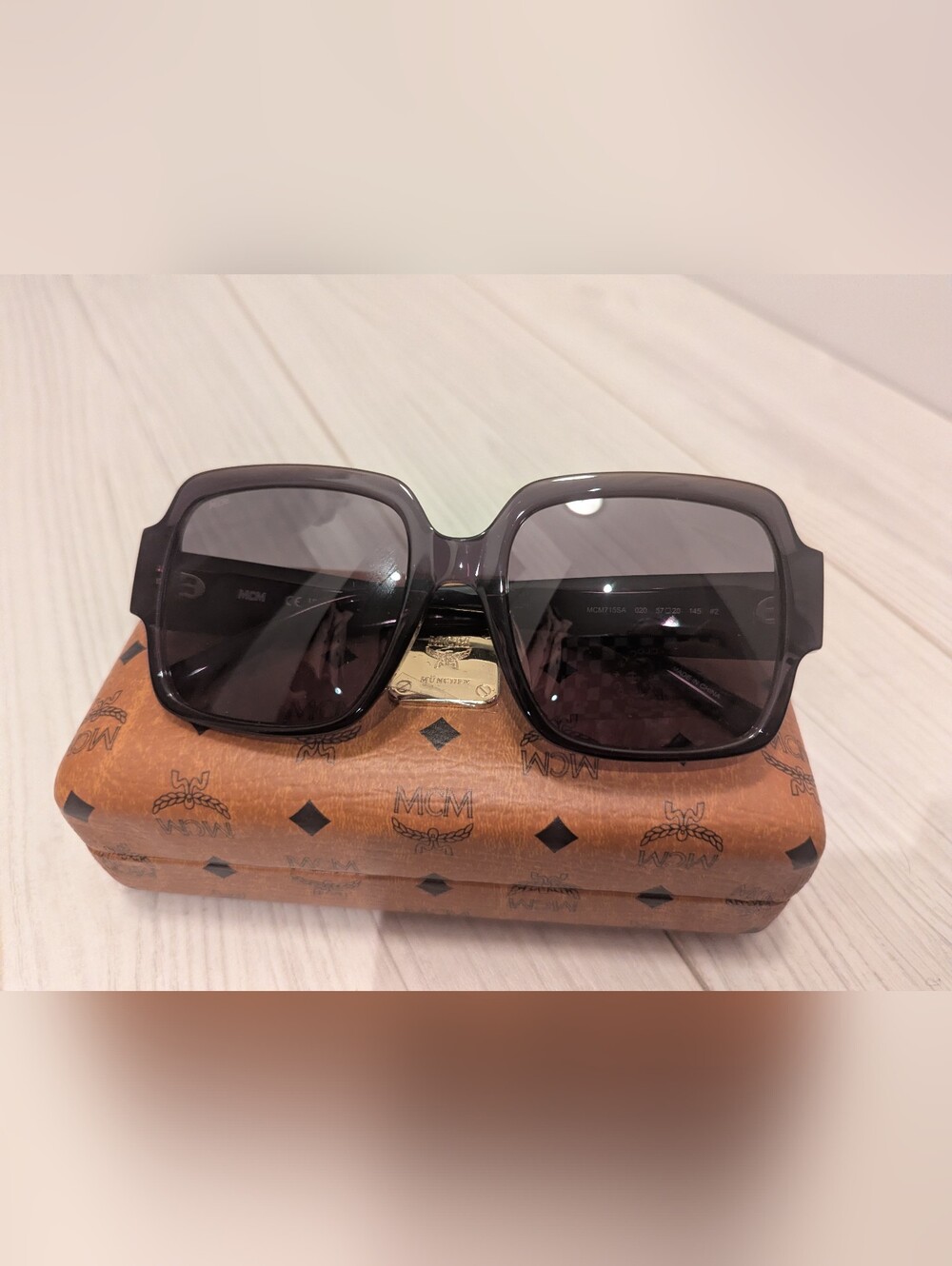 MCM Black Logo Rectangular Sunglasses - Picture 2 of 4